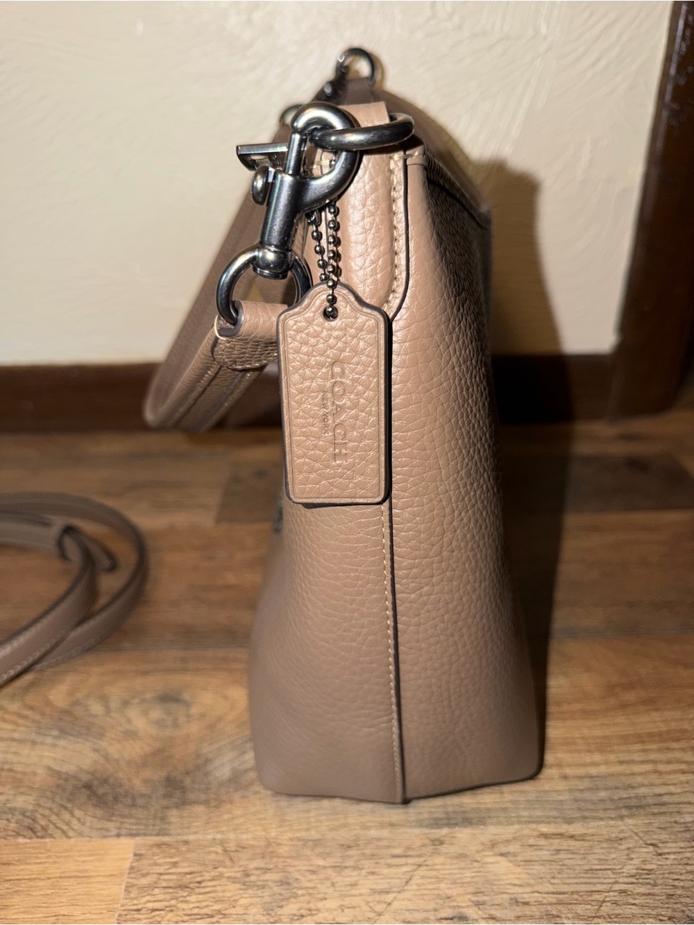 Coach Purse - Picture 8 of 9